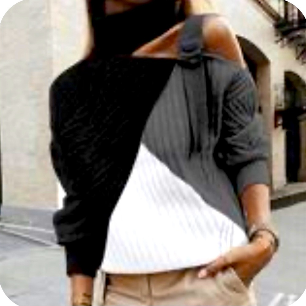 🆕Black and white sexy sweater